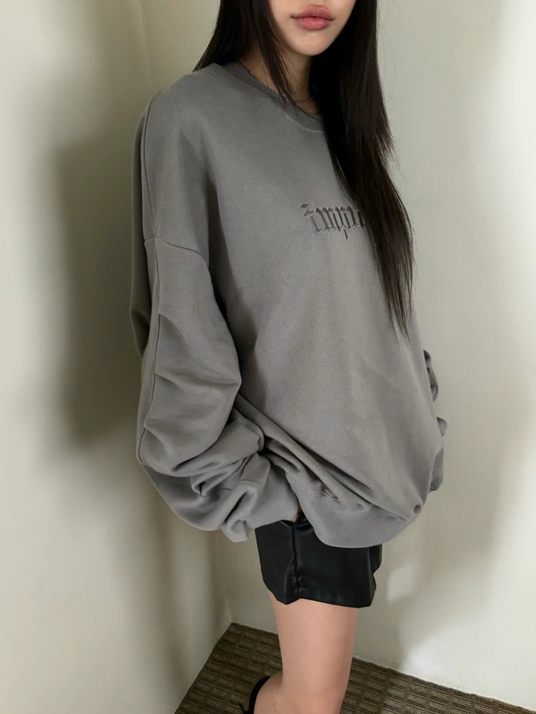 T122 "impulsive" Oversize Sweatshirt