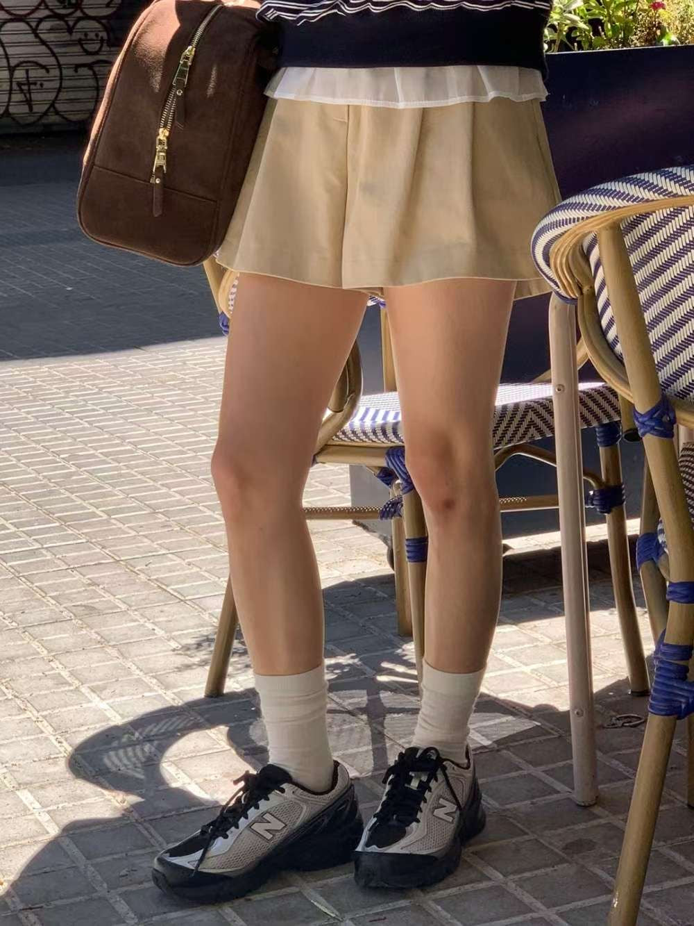 B148 Fold Me Up Shorts (Display)