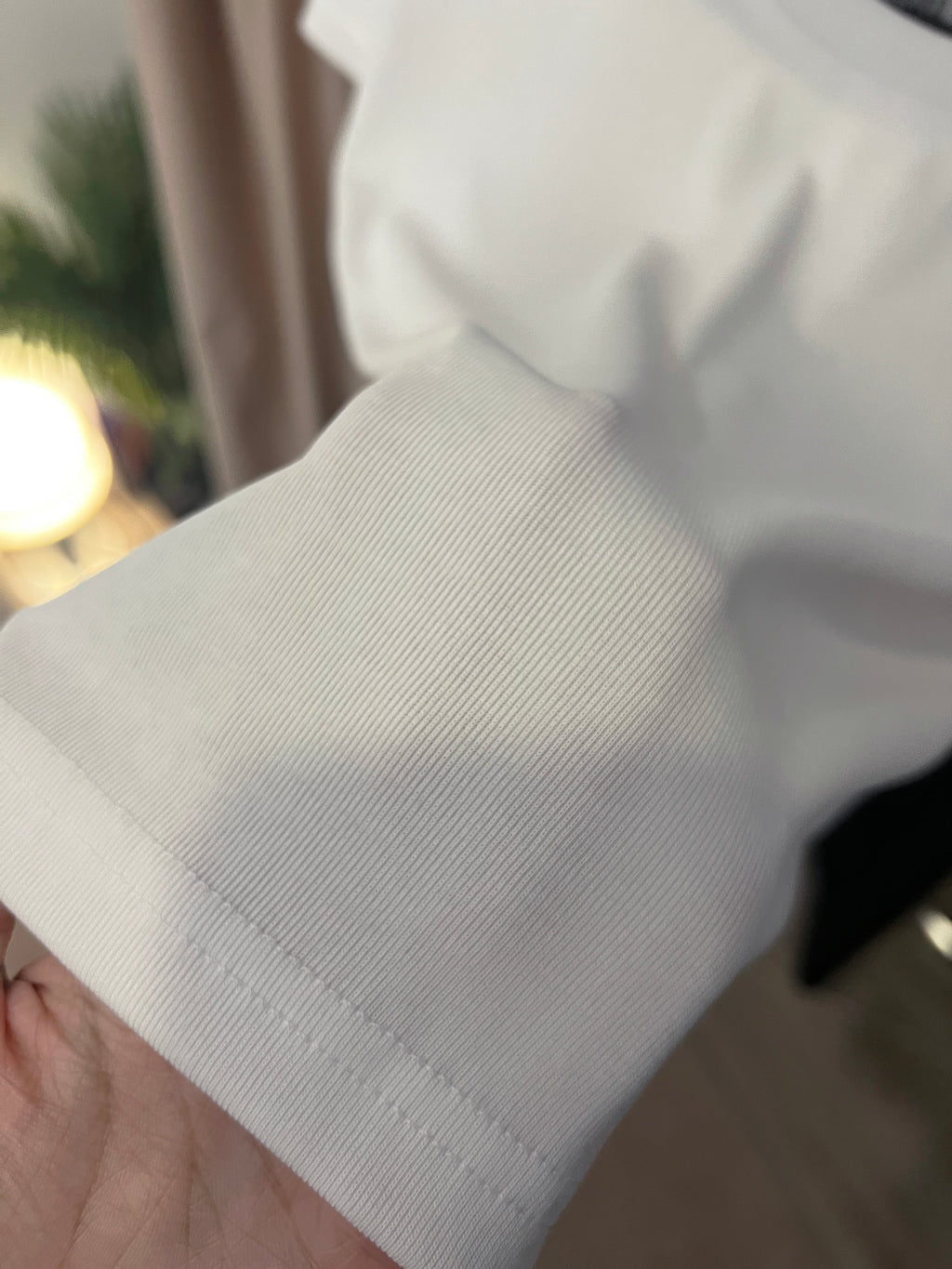 T146 Everyday Form Tee