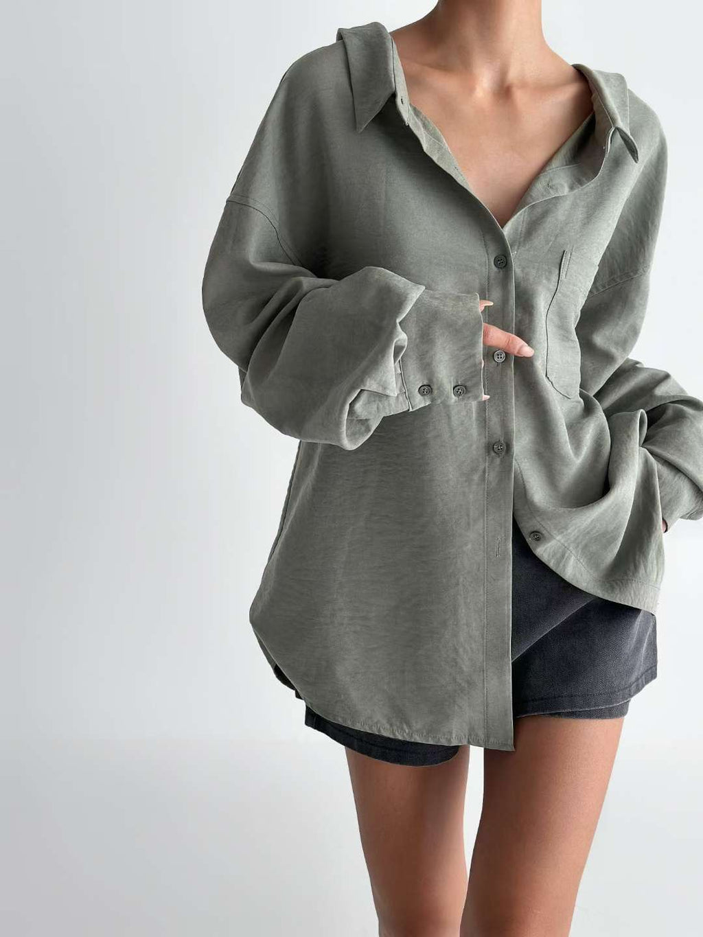 U120 Flow Collar Shirt