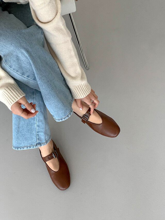 F116 Afternoon Mary Janes