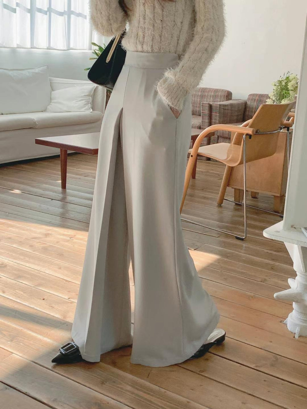 B128 High-Waist Flare Pants (Display)