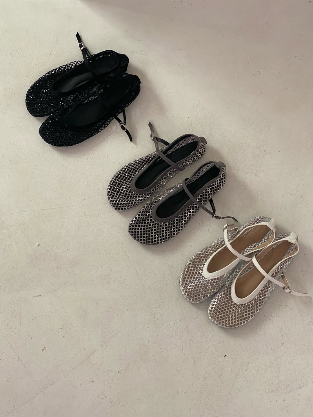 F130 Shining Fishnet Flats