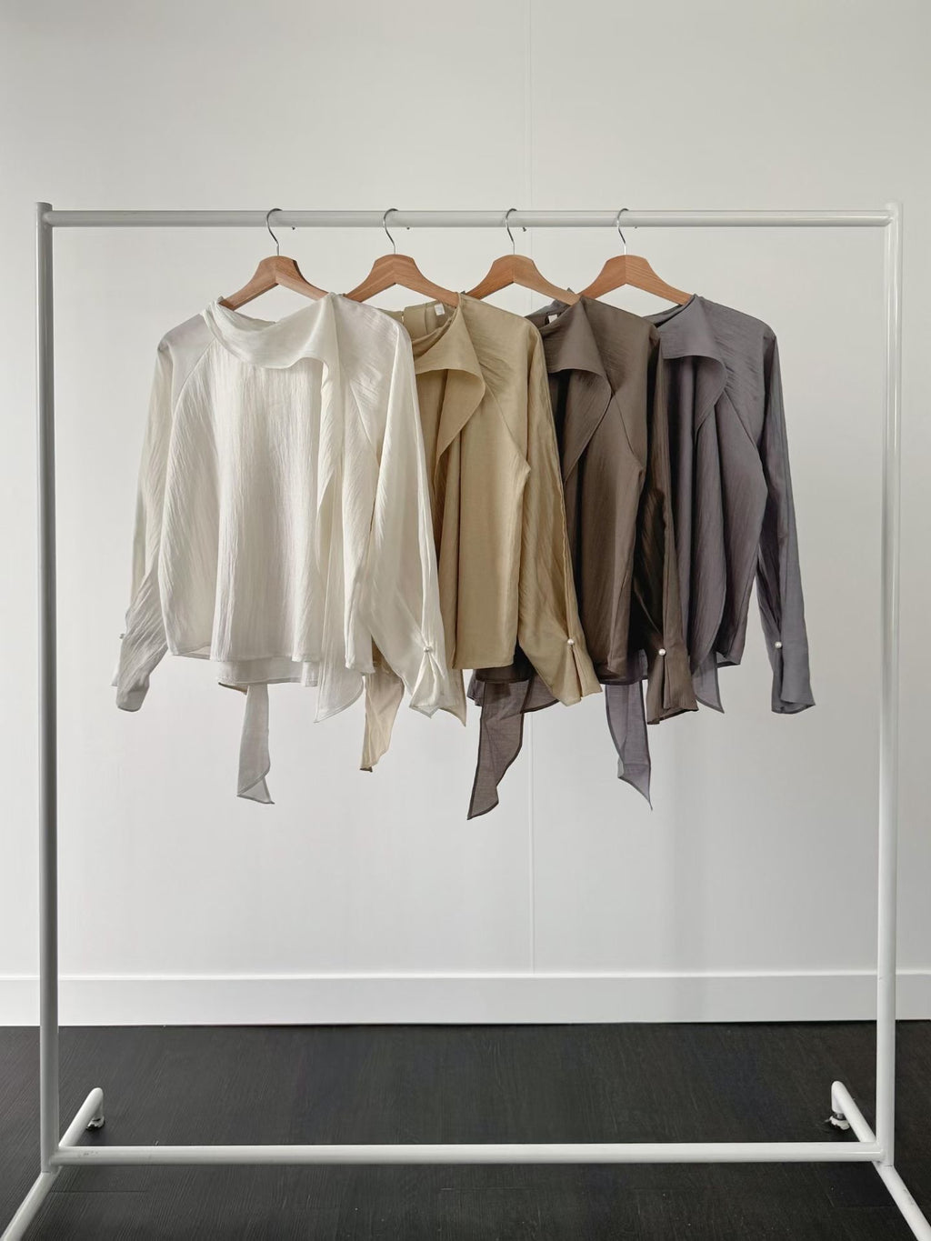 T232 Soft Trace Scarf Blouse colour lineup