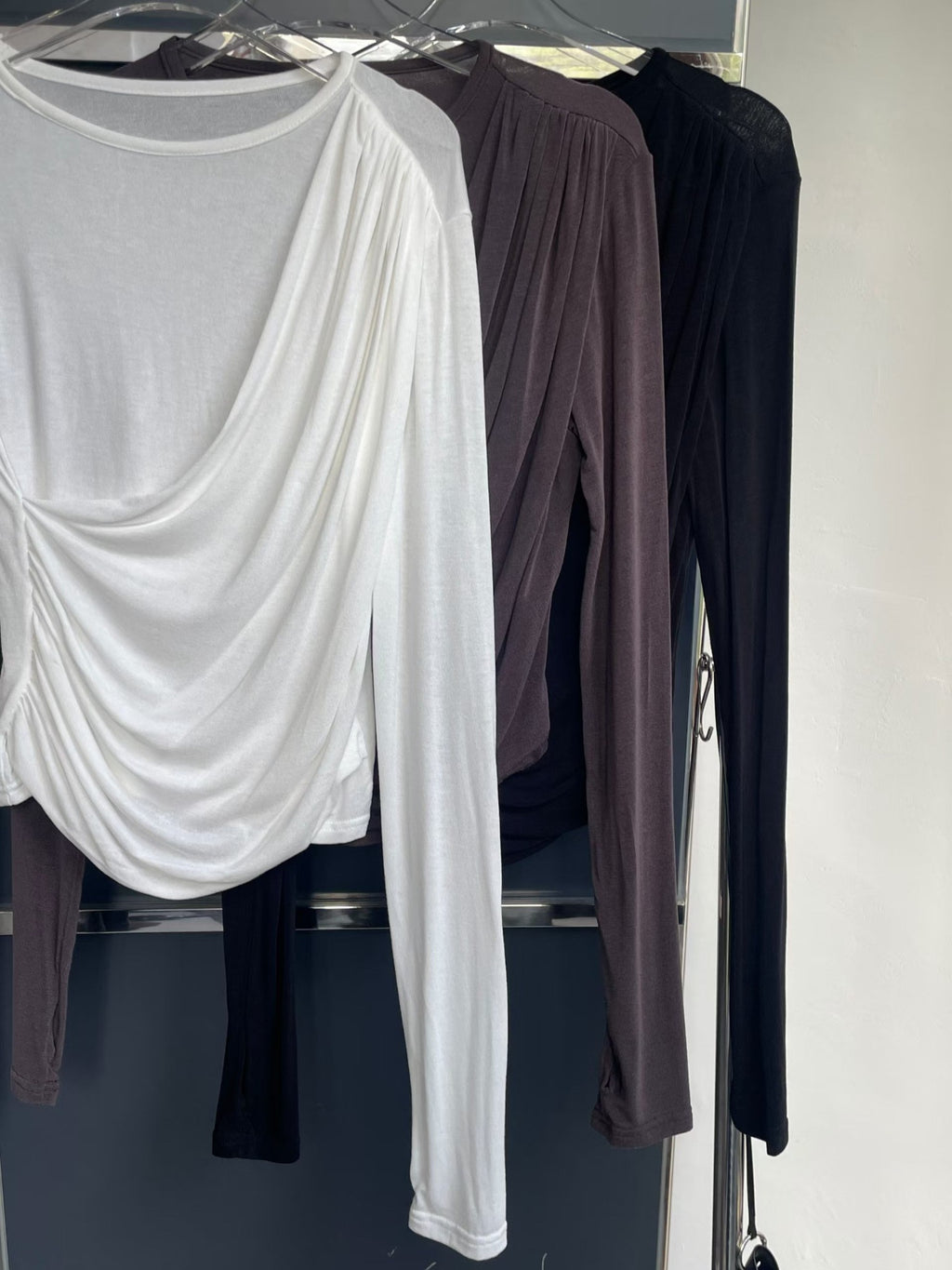 T233 Swayfold Top color lineup
