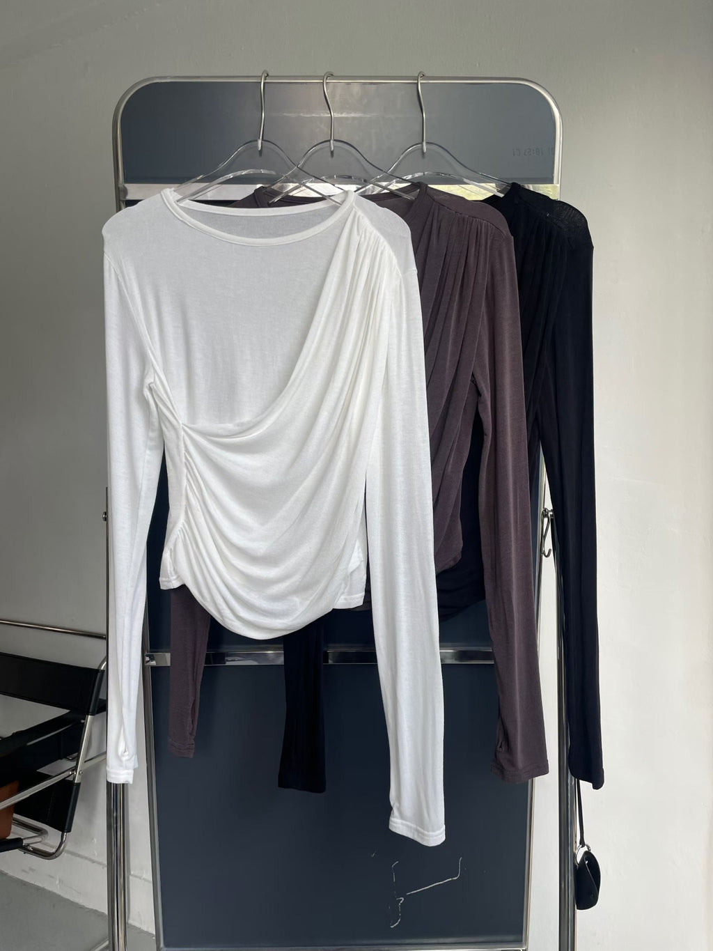 T233 Swayfold Top color lineup full view