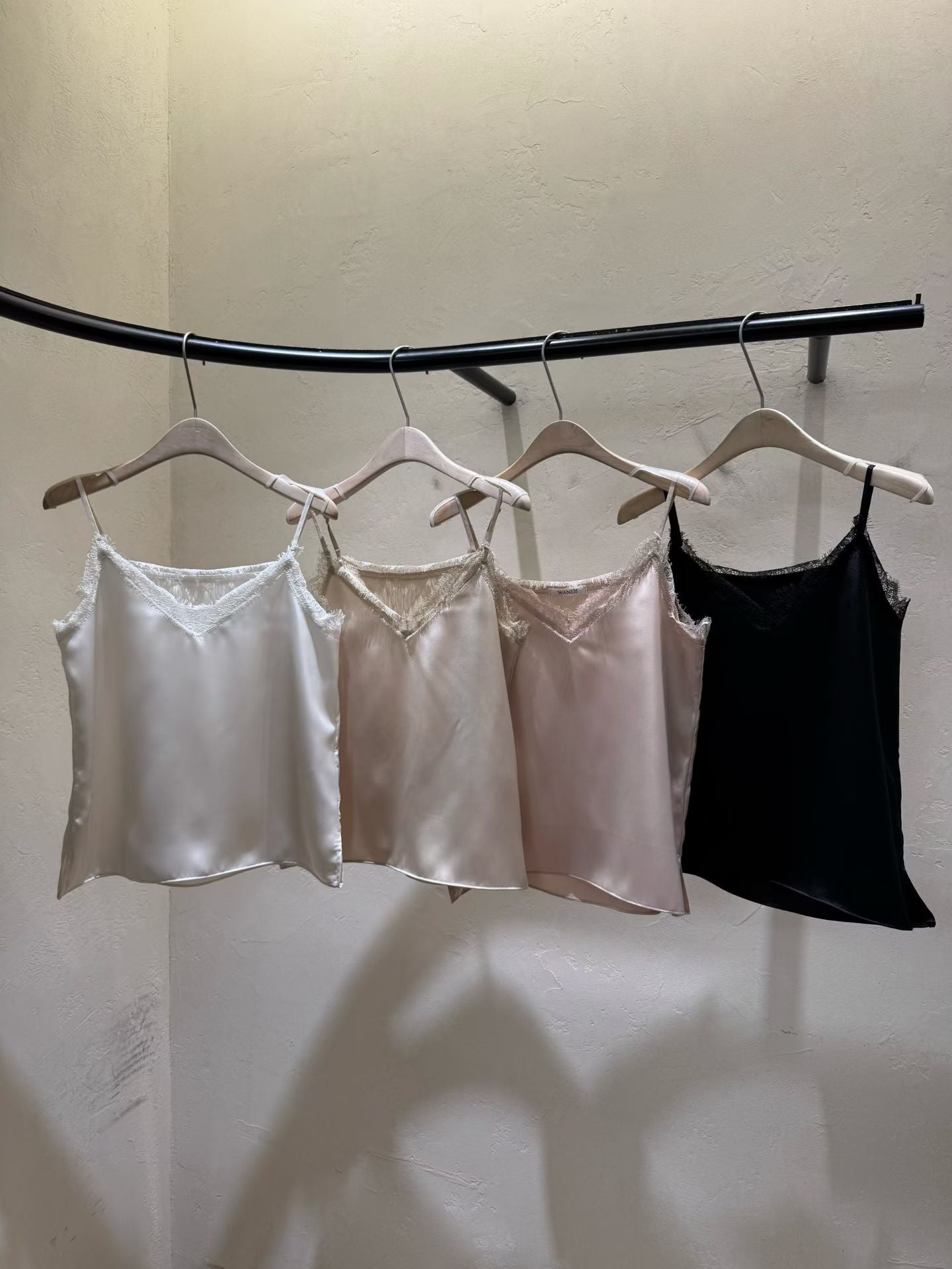 T184 Lumière Lace Cami