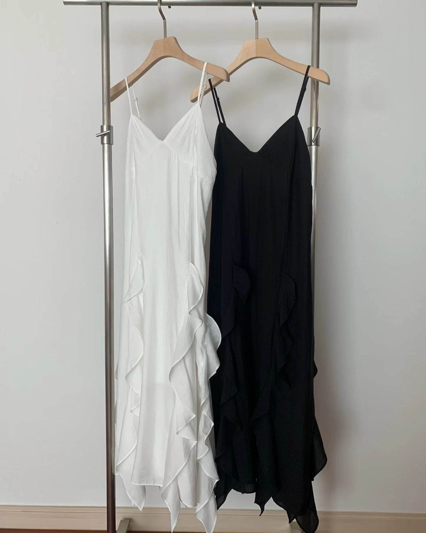 T178 Veil Motion Dress