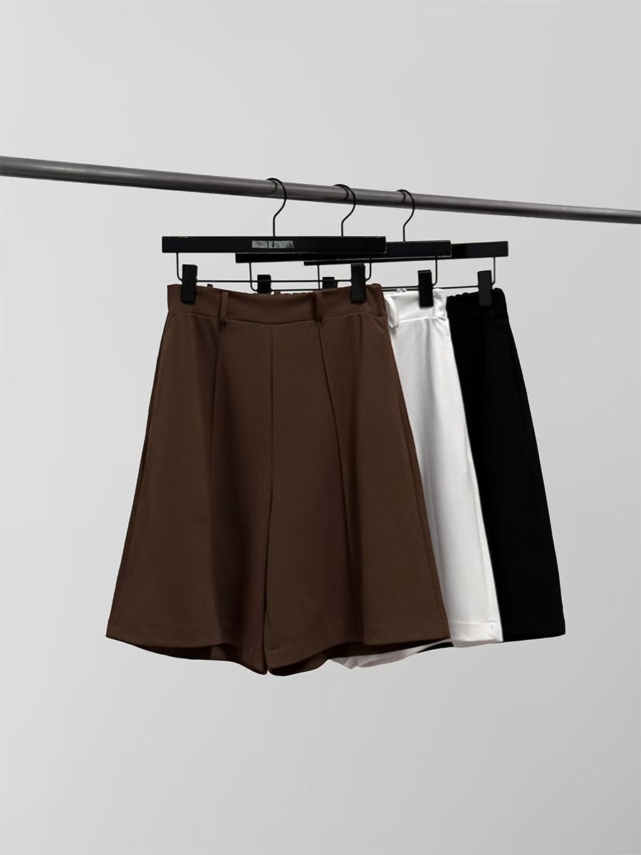 B209 Tailored Bermuda Shorts - product lineup front