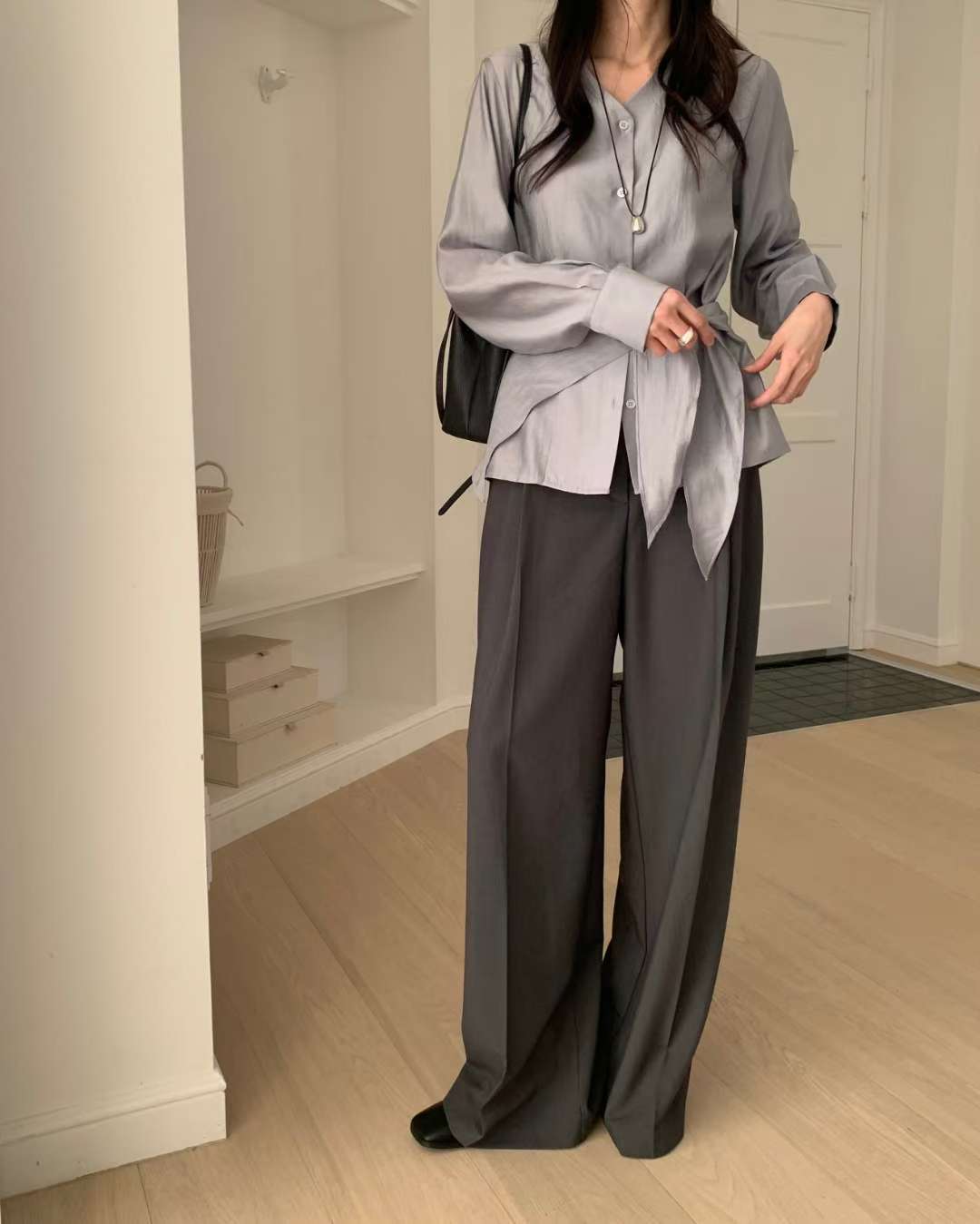 T183 Veil Scarf Blouse