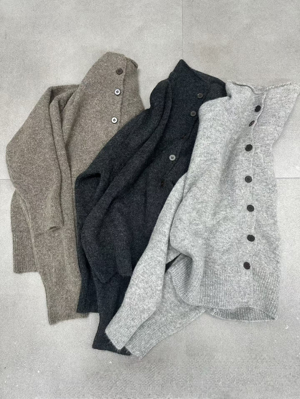 T176 Soft Boundary Cardigan