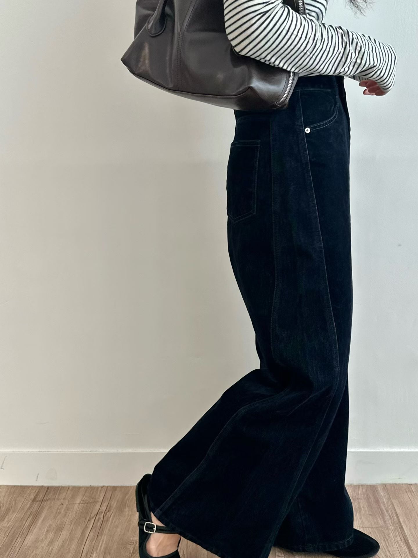 B161 Velvet Wide Pants