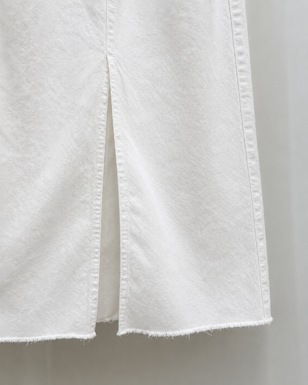B196 Sunline Denim Skirt
