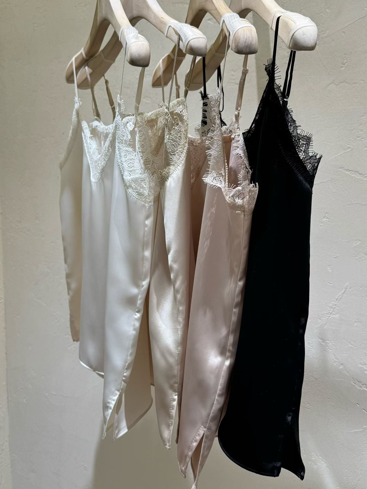 T184 Lumière Lace Cami