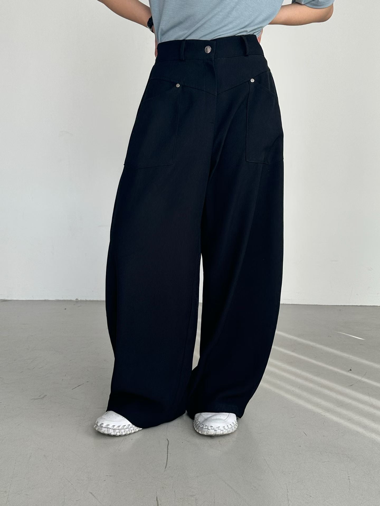 B180 Arc Seam Pants