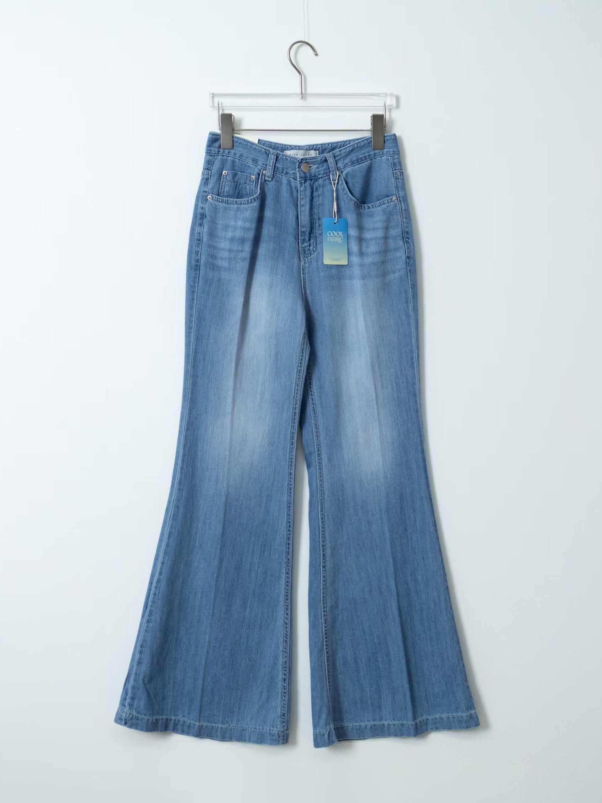 B189 Cool Flare Jeans