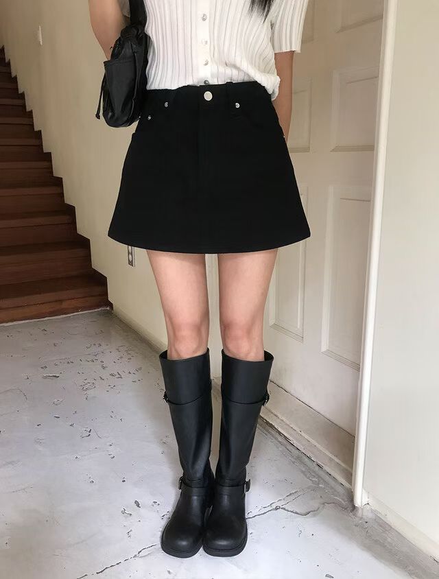 B175 Clean Cut Skort