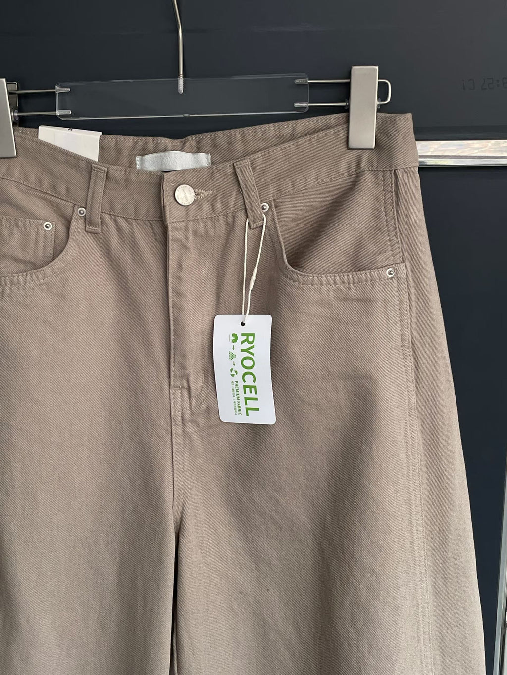 B190 Taupe Barrel Pants