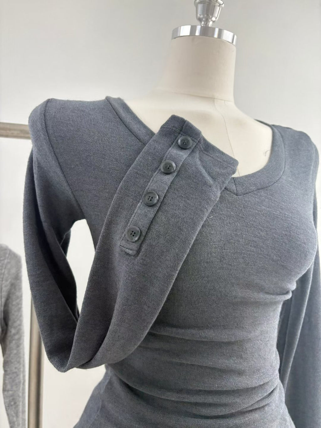 T170 Button Basic Top