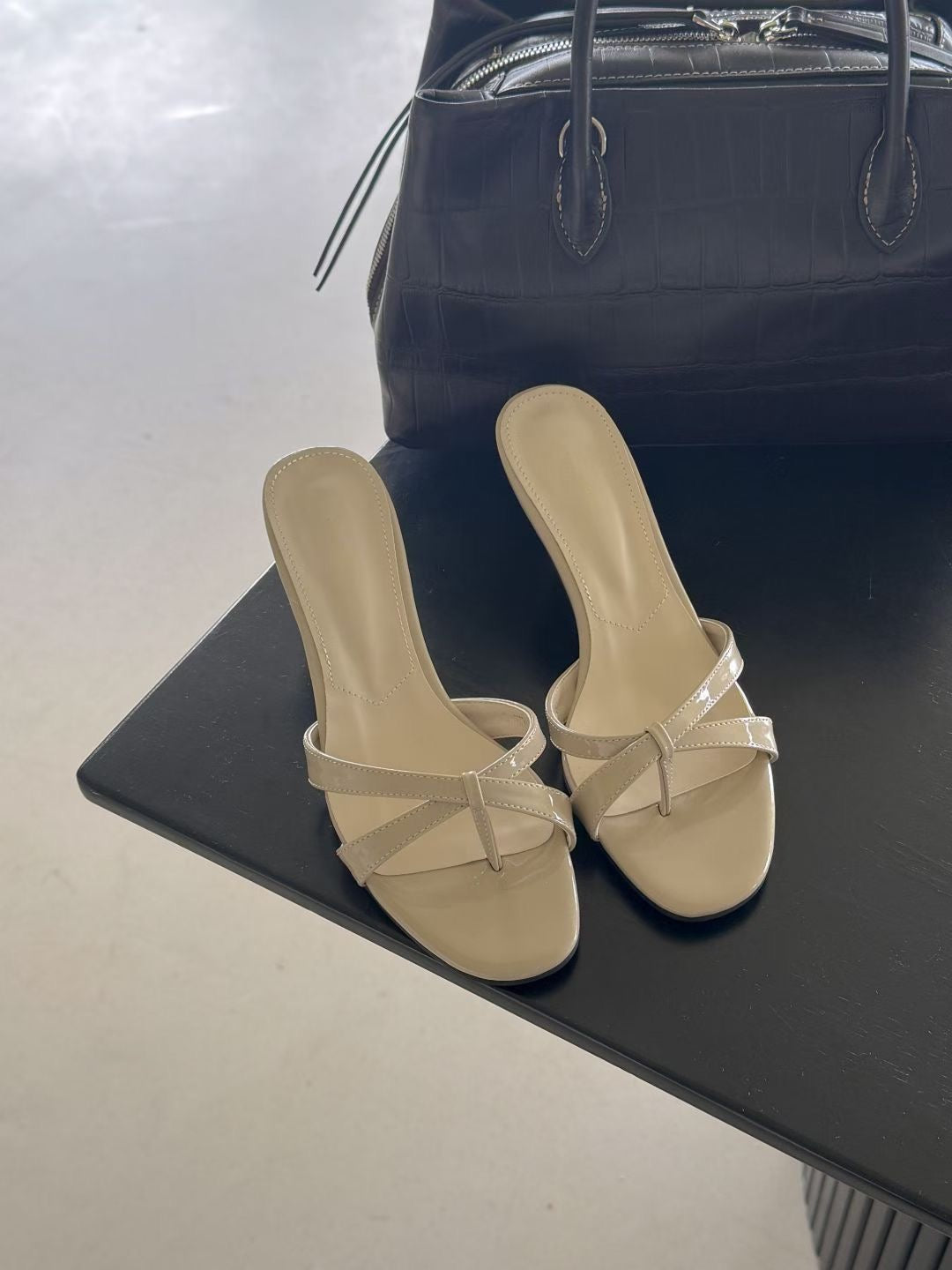 F124 Trace Curve Heels