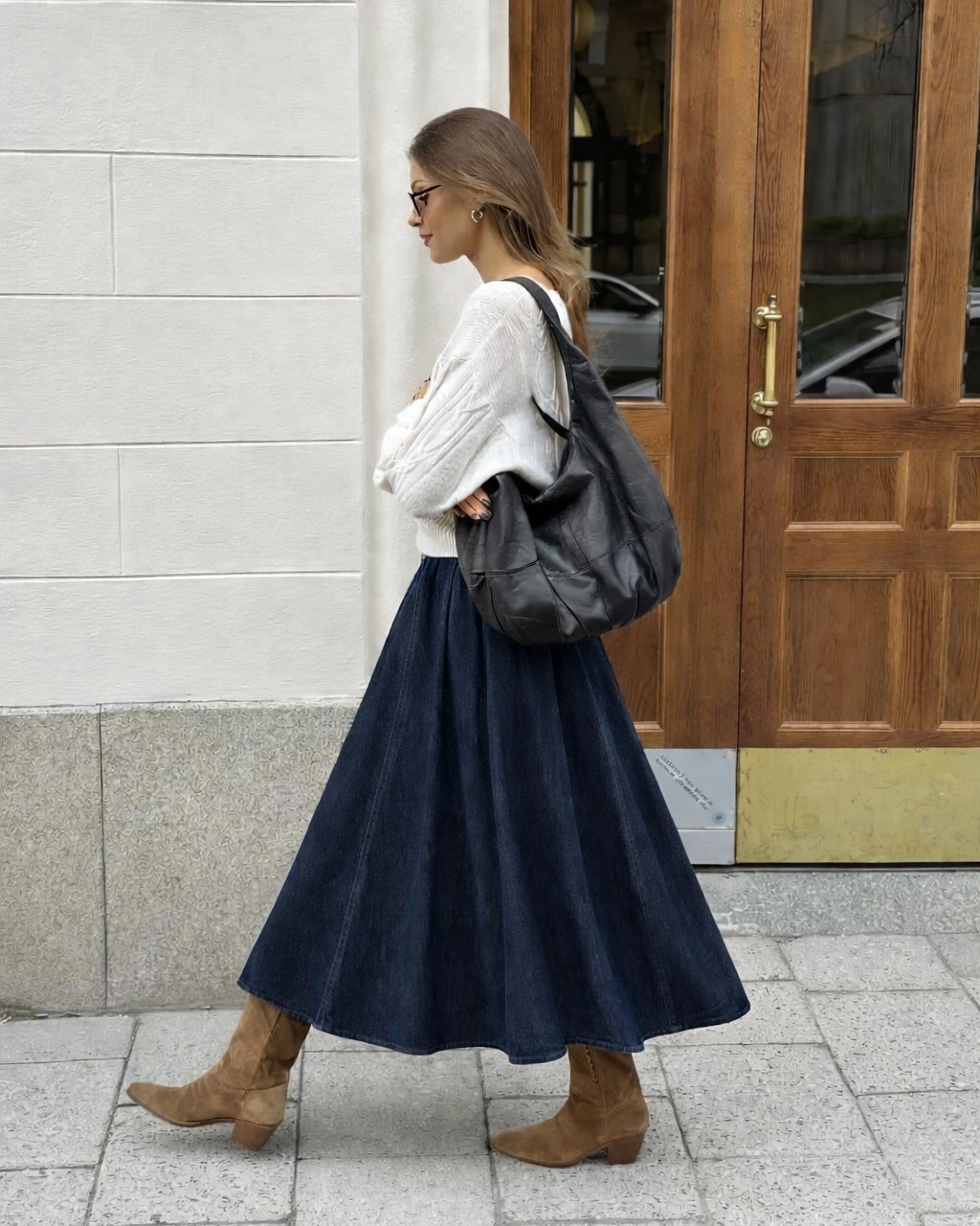 B169 Velvet Ease Pleat Skirt