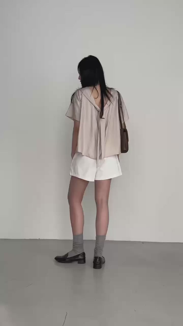 B185 Clean Line Shorts