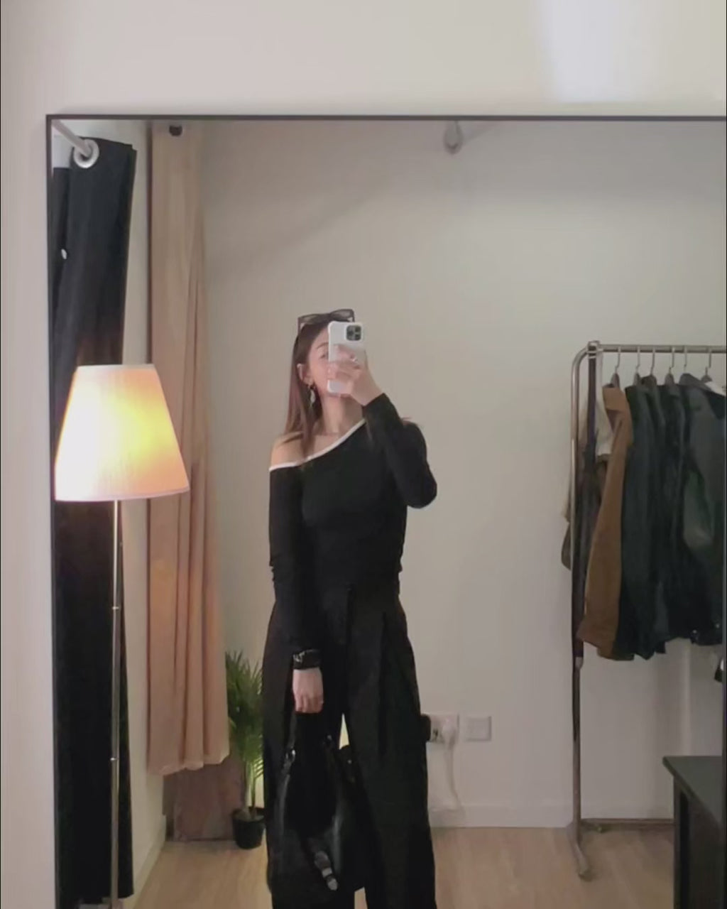 T132 Emilia One Shoulder Top