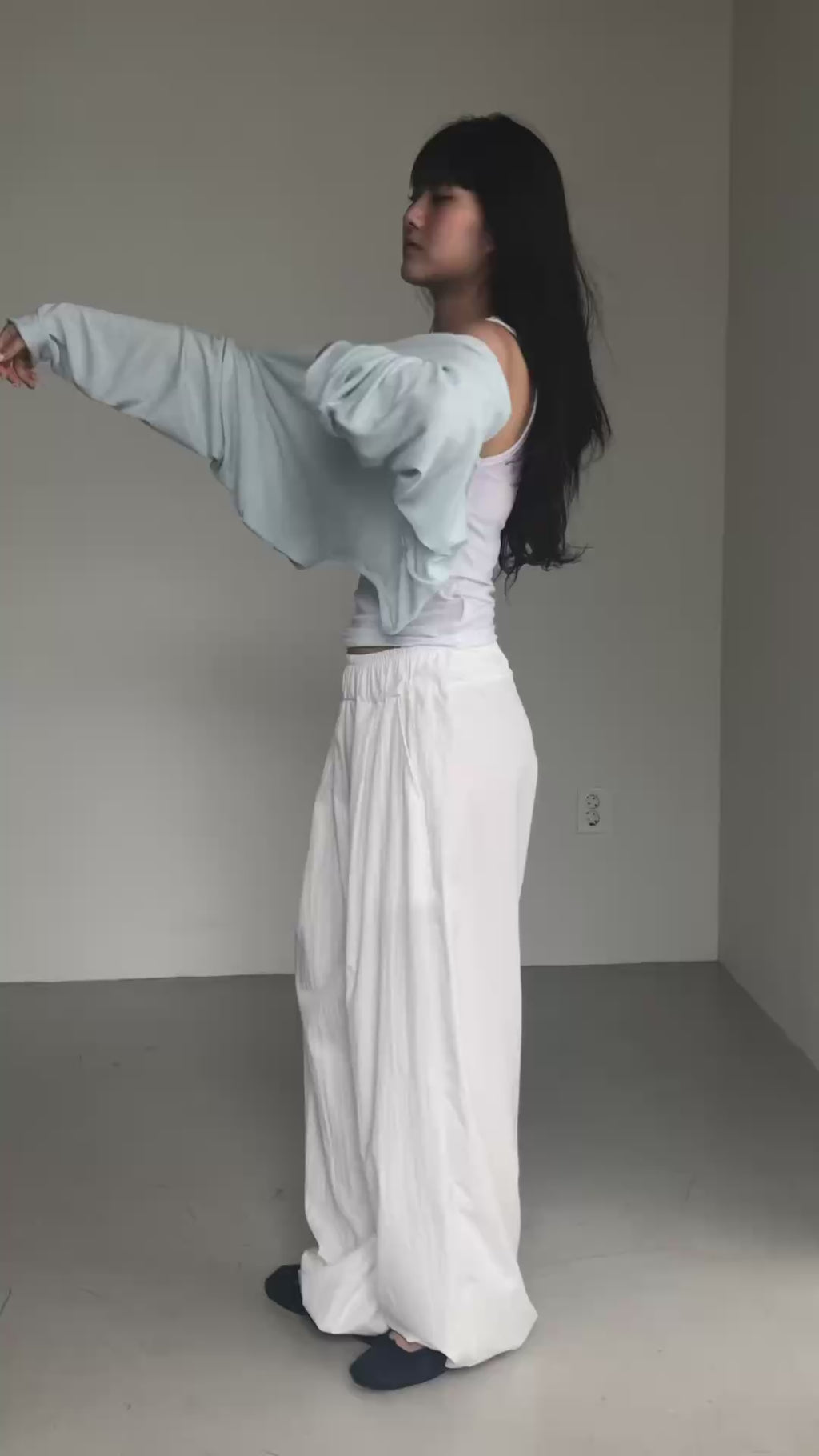 B202 Breeze Form Pants